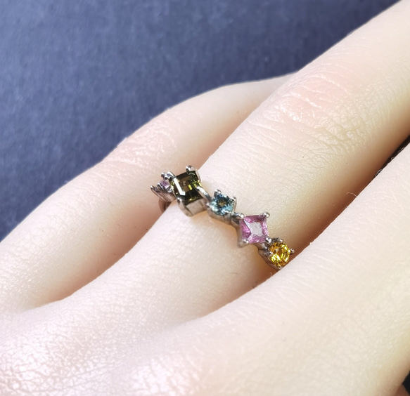 　天然宝石*上品でラグジュアリーな幾何学デザインの異形　シルバー製　ピンキーリング　 4枚目の画像