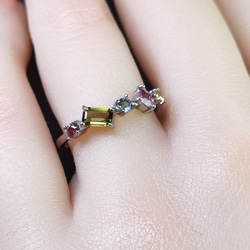 　天然宝石*上品でラグジュアリーな幾何学デザインの異形　シルバー製　ピンキーリング　 3枚目の画像