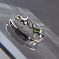 　天然宝石*上品でラグジュアリーな幾何学デザインの異形　シルバー製　ピンキーリング　 6枚目の画像