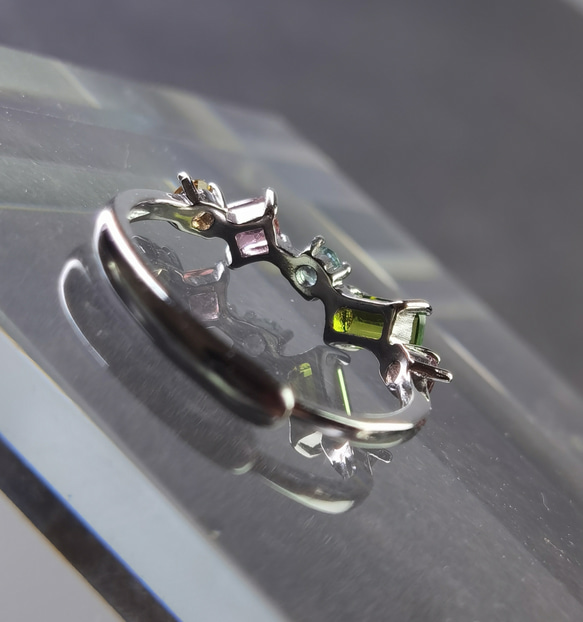 　天然宝石*上品でラグジュアリーな幾何学デザインの異形　シルバー製　ピンキーリング　 6枚目の画像