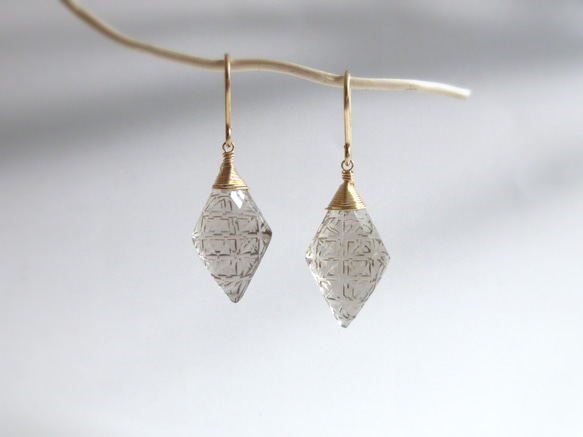 高品質】21mmバックカービング「スモーキークォーツ」14kgfピアス