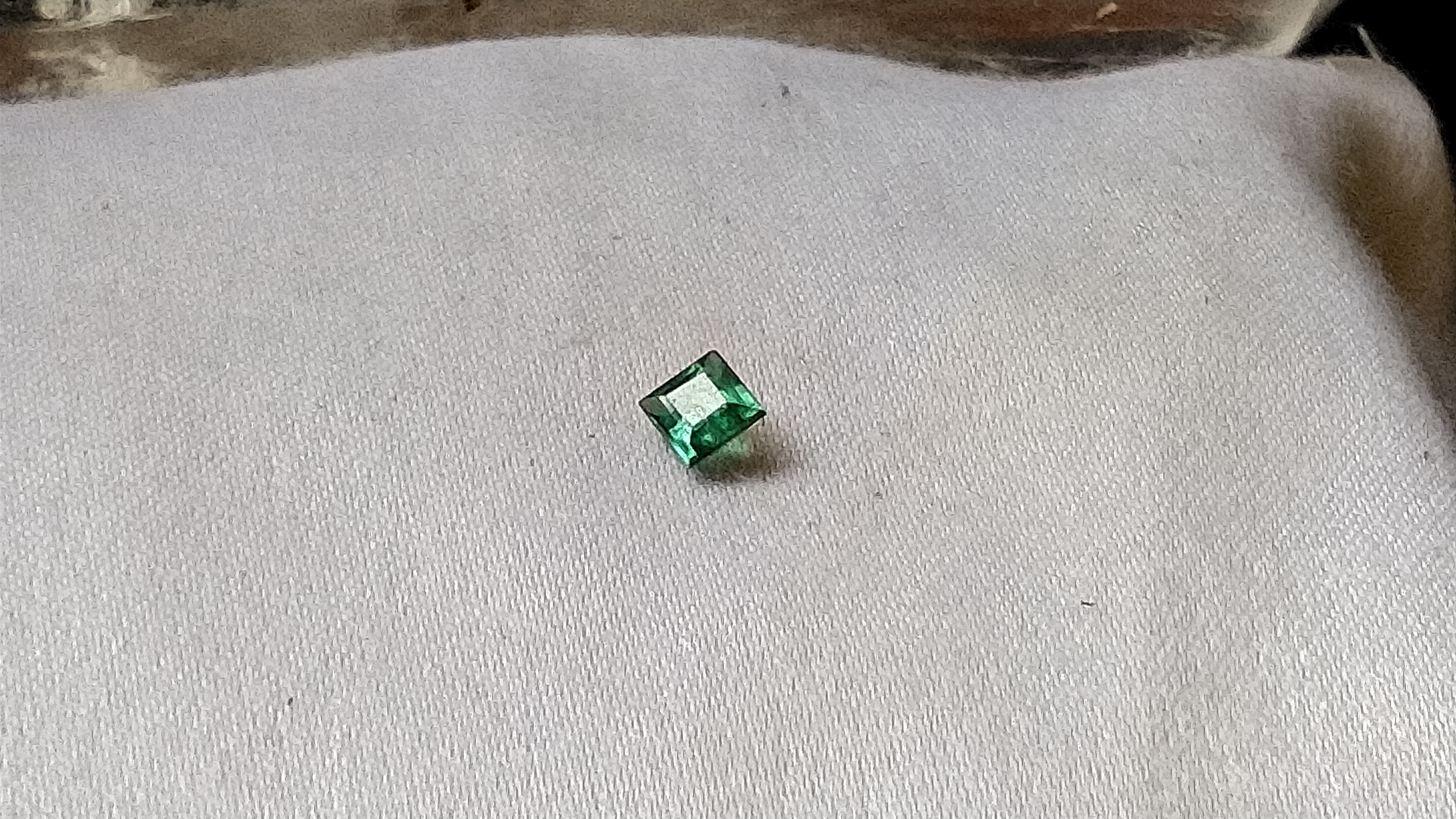 N.0010 0.27Ct パライバトルマリン ルース 超高品質 希少石 バターリャ産 一番人気のブラジル産