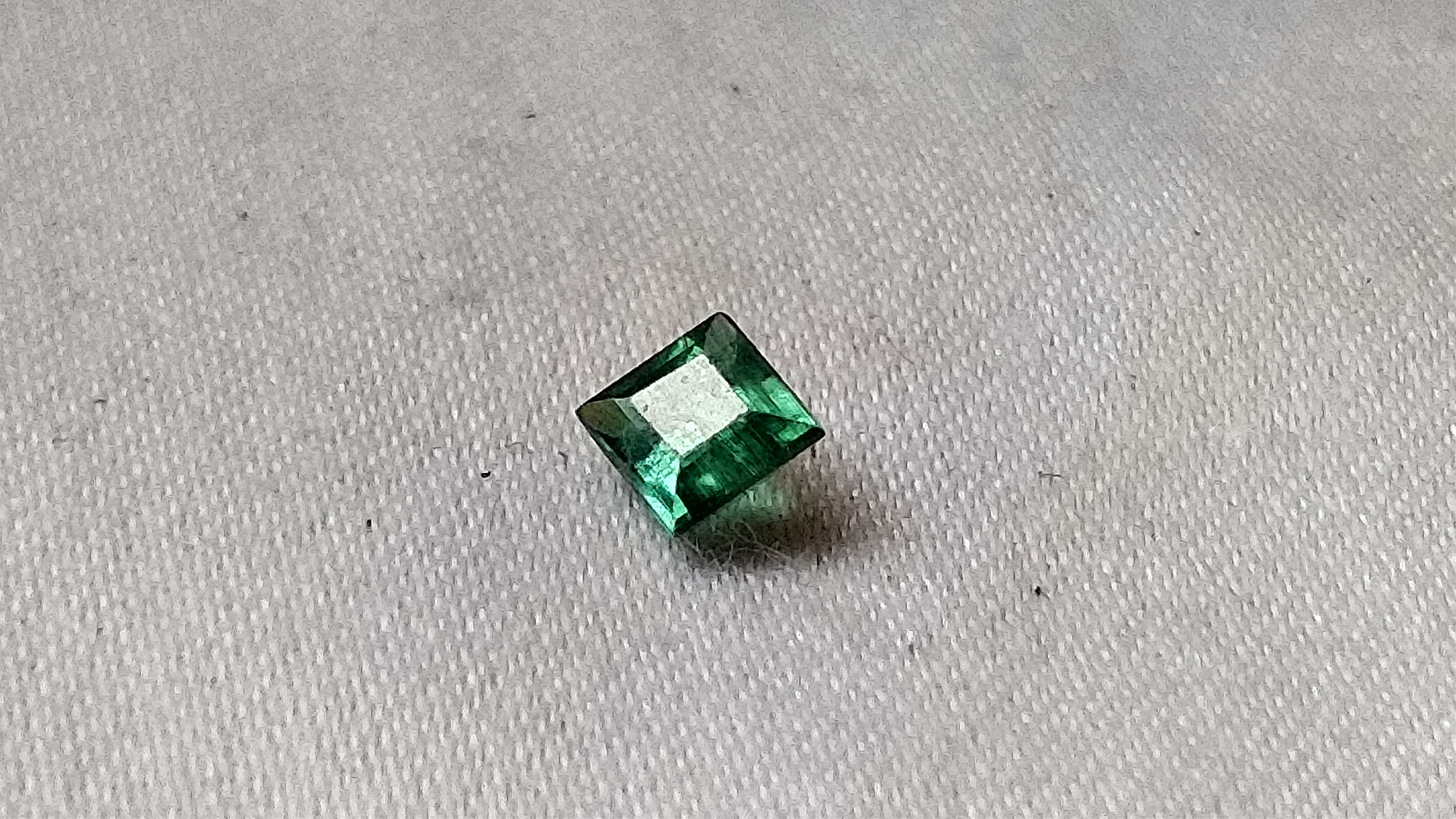 N.0010 0.27Ct パライバトルマリン ルース 超高品質 希少石 バターリャ産 一番人気のブラジル産