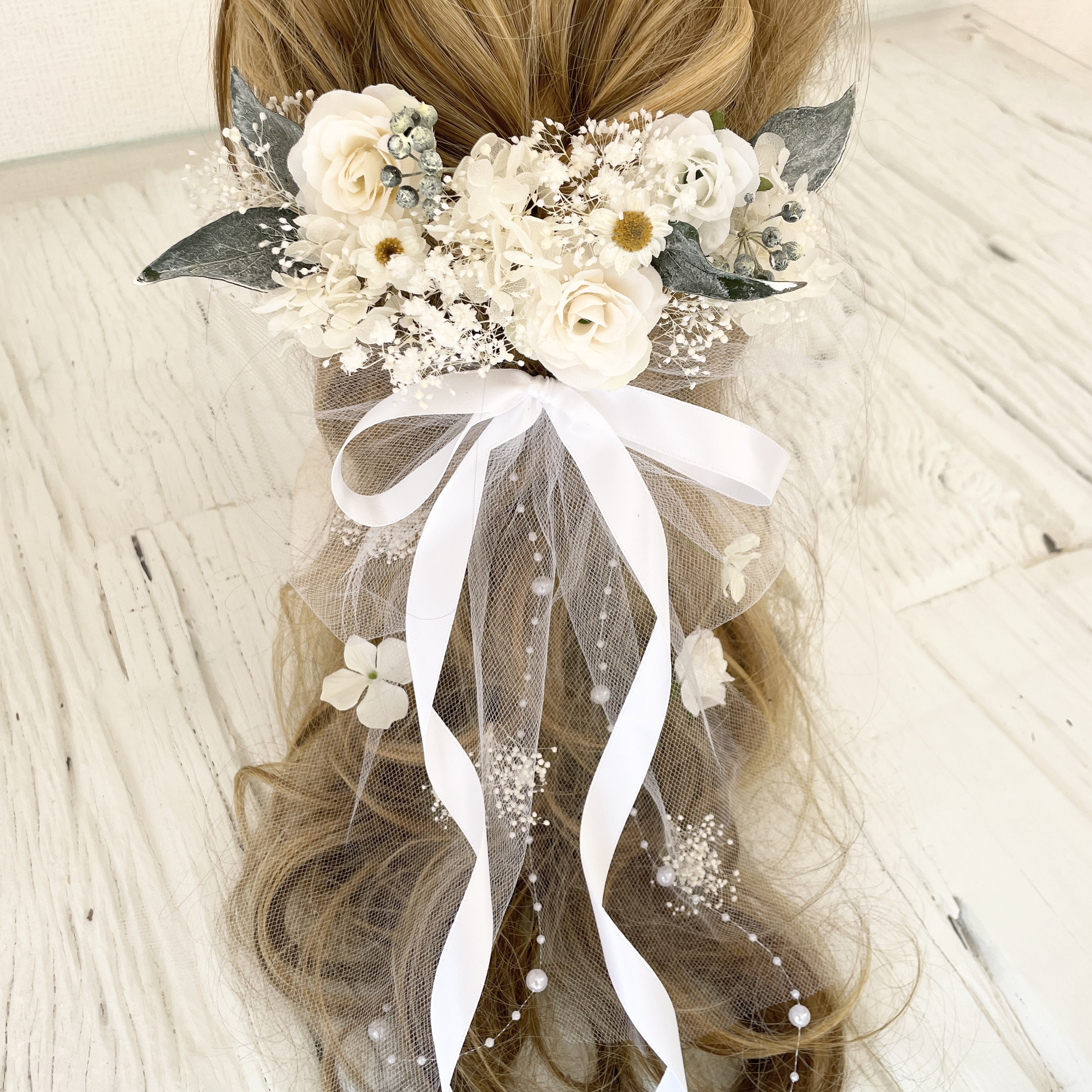 ブーケの様な髪飾り　ヘッドドレス　ホワイト