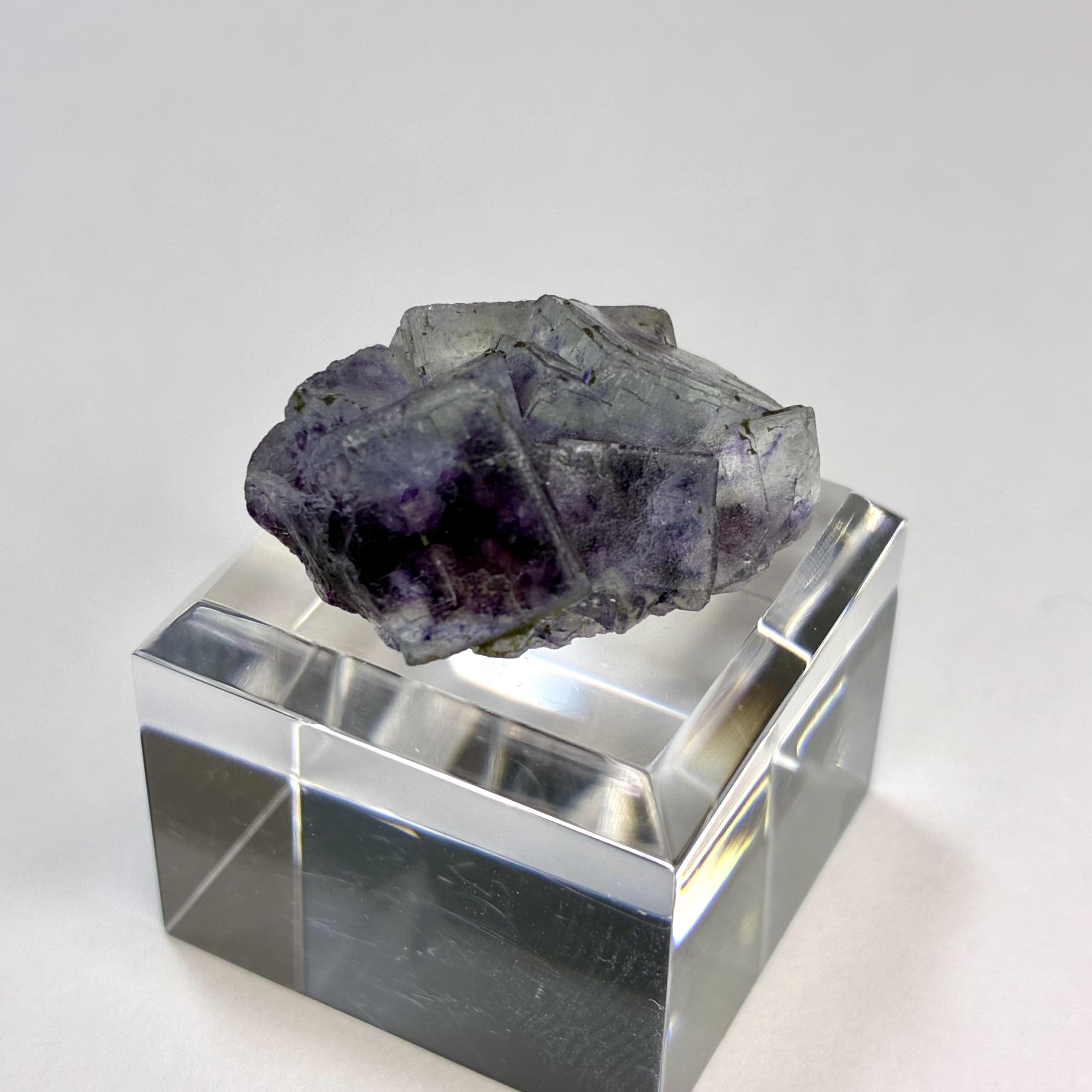 内モンゴル産フローライト 【一点物】 原石 鉱物 天然石 (No.1703)