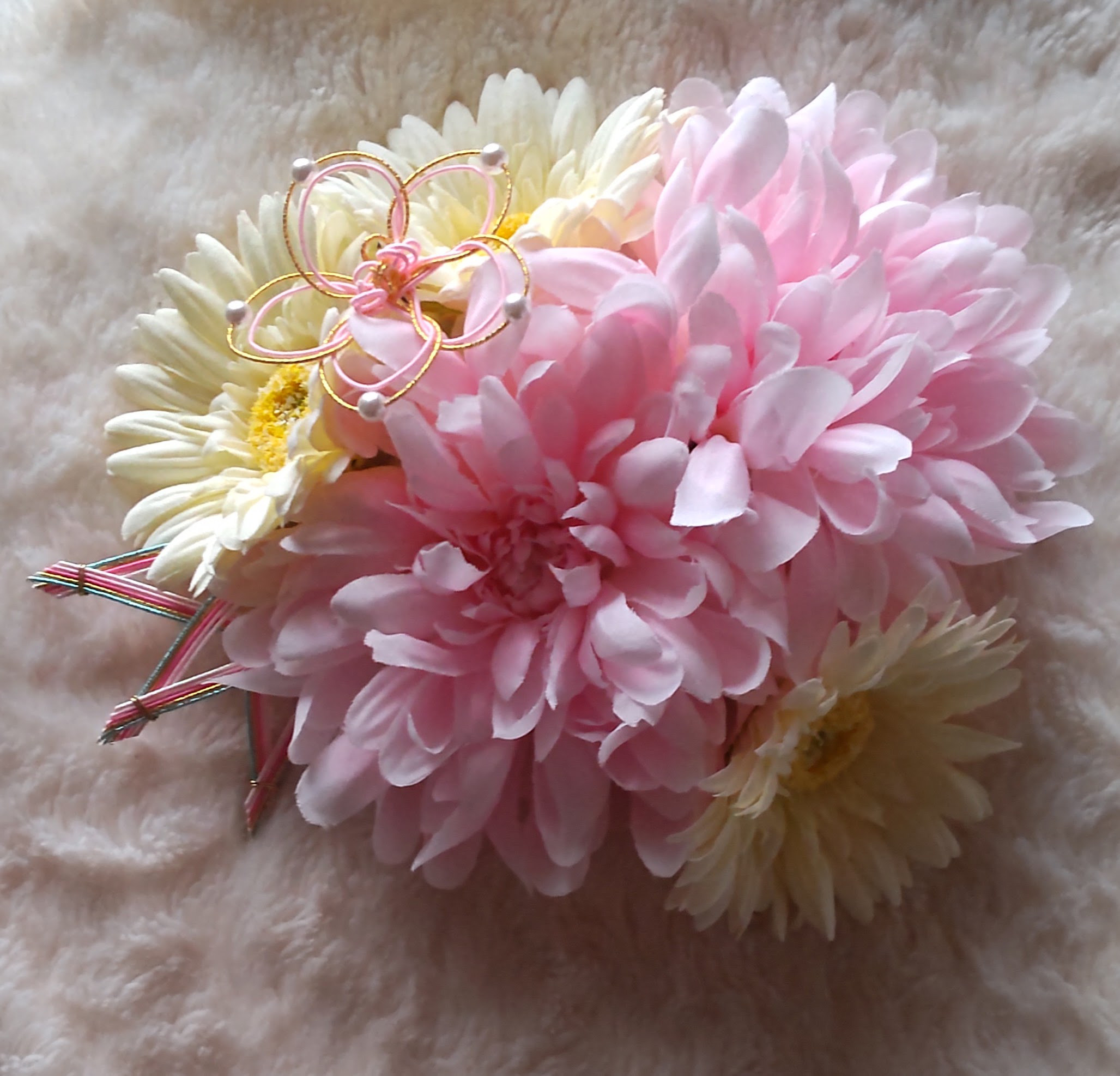 造花髪飾り　パステルピンクダリア　ガーベラ