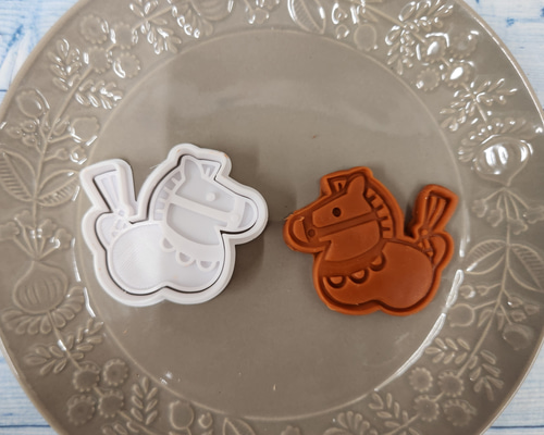 クッキー型 来年の干支 午年 馬 クッキー型 SAKURA LAB 通販 20004695