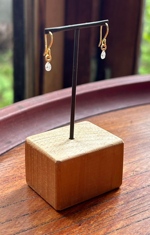 天然ダイアモンド K24純金フックピアス◇ペアシェイプ・カットダイアモンド・ピアス◇１ペアのみ限定◇ 14枚目の画像