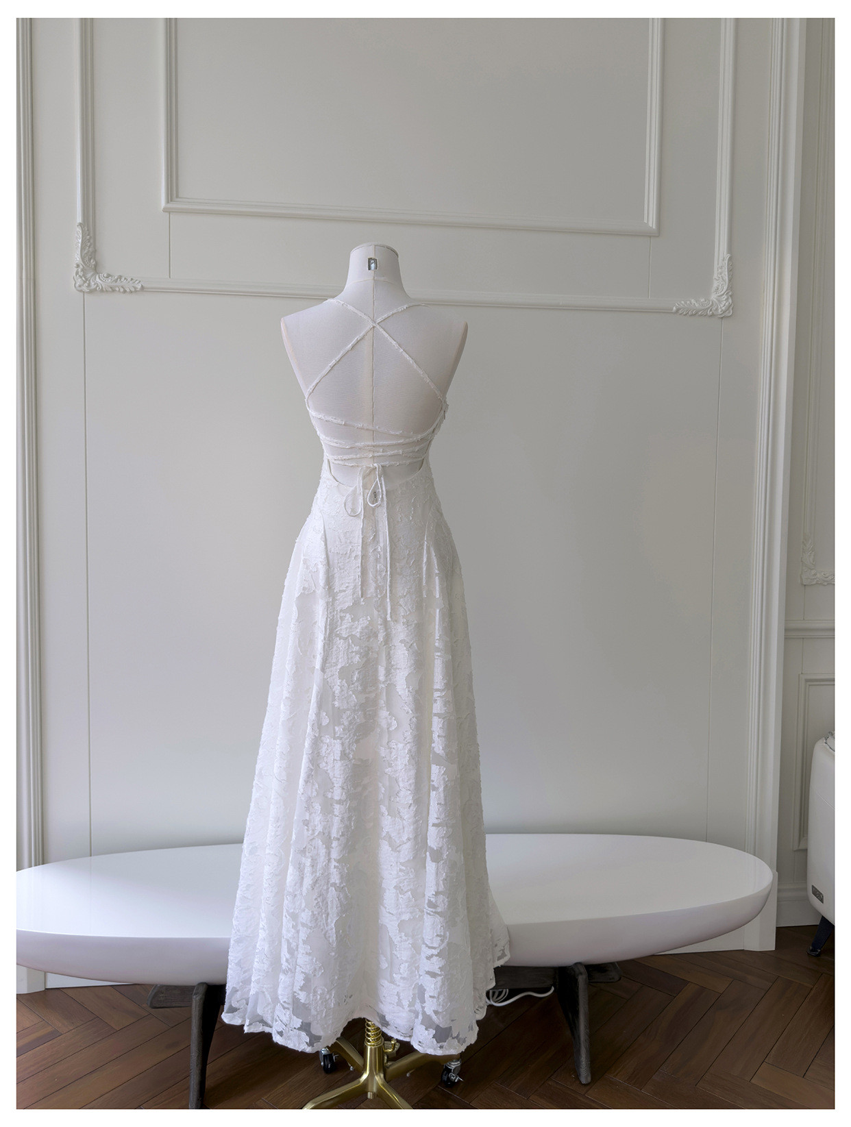 ノースリーブ 白 ウェディングドレス パーティー ロング シンプル 上品 韓国風 二次会 69324