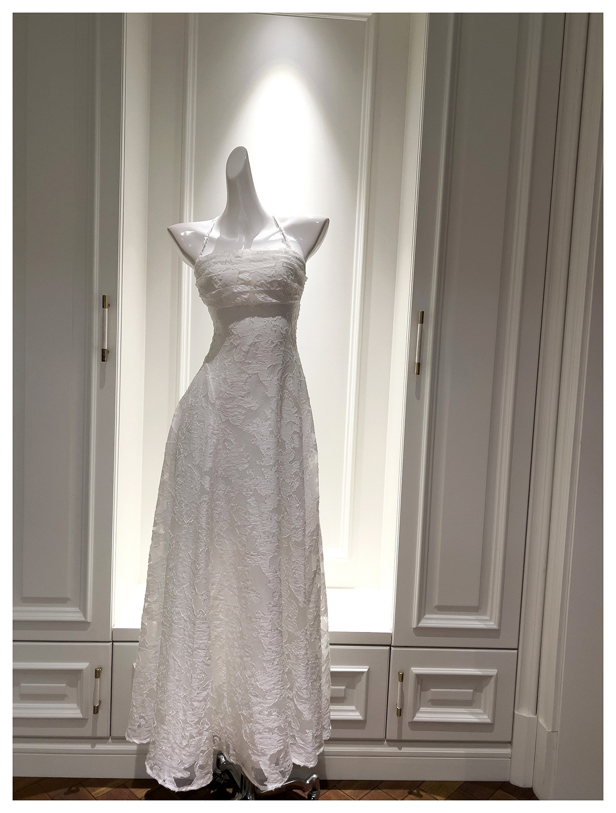 ノースリーブ 白 ウェディングドレス パーティー ロング シンプル 上品 韓国風 二次会 69324