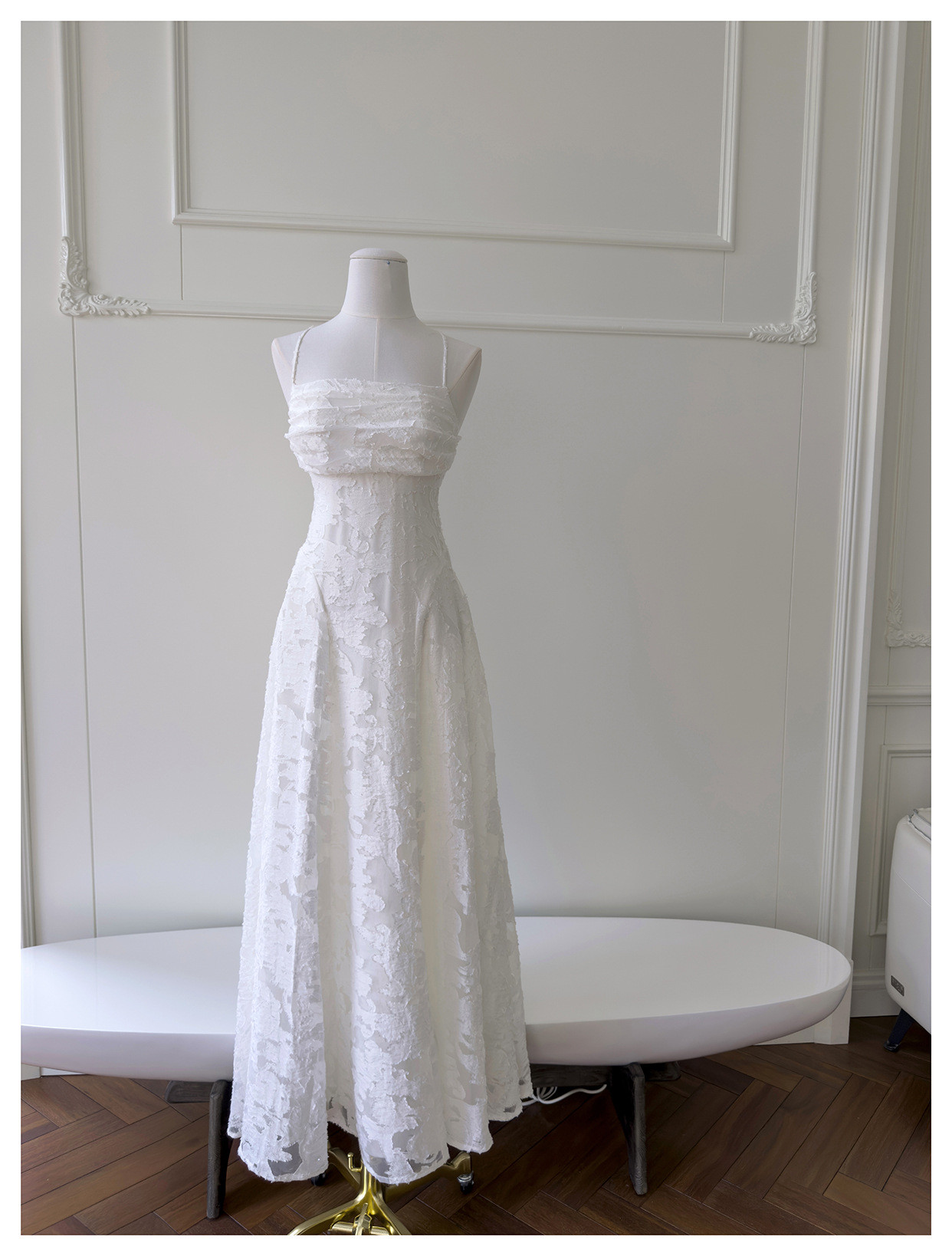 ノースリーブ 白 ウェディングドレス パーティー ロング シンプル 上品 韓国風 二次会 69324