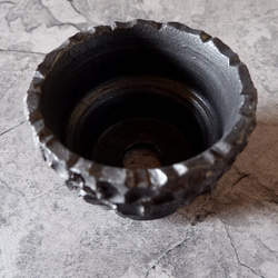 4.5号鉄砂黒鉢313　塊根植物　多肉植物　アガベ　盆栽　植木鉢　作家鉢　鉢皿　沖縄 4枚目の画像