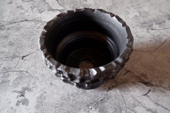 4.5号鉄砂黒鉢313　塊根植物　多肉植物　アガベ　盆栽　植木鉢　作家鉢　鉢皿　沖縄 4枚目の画像