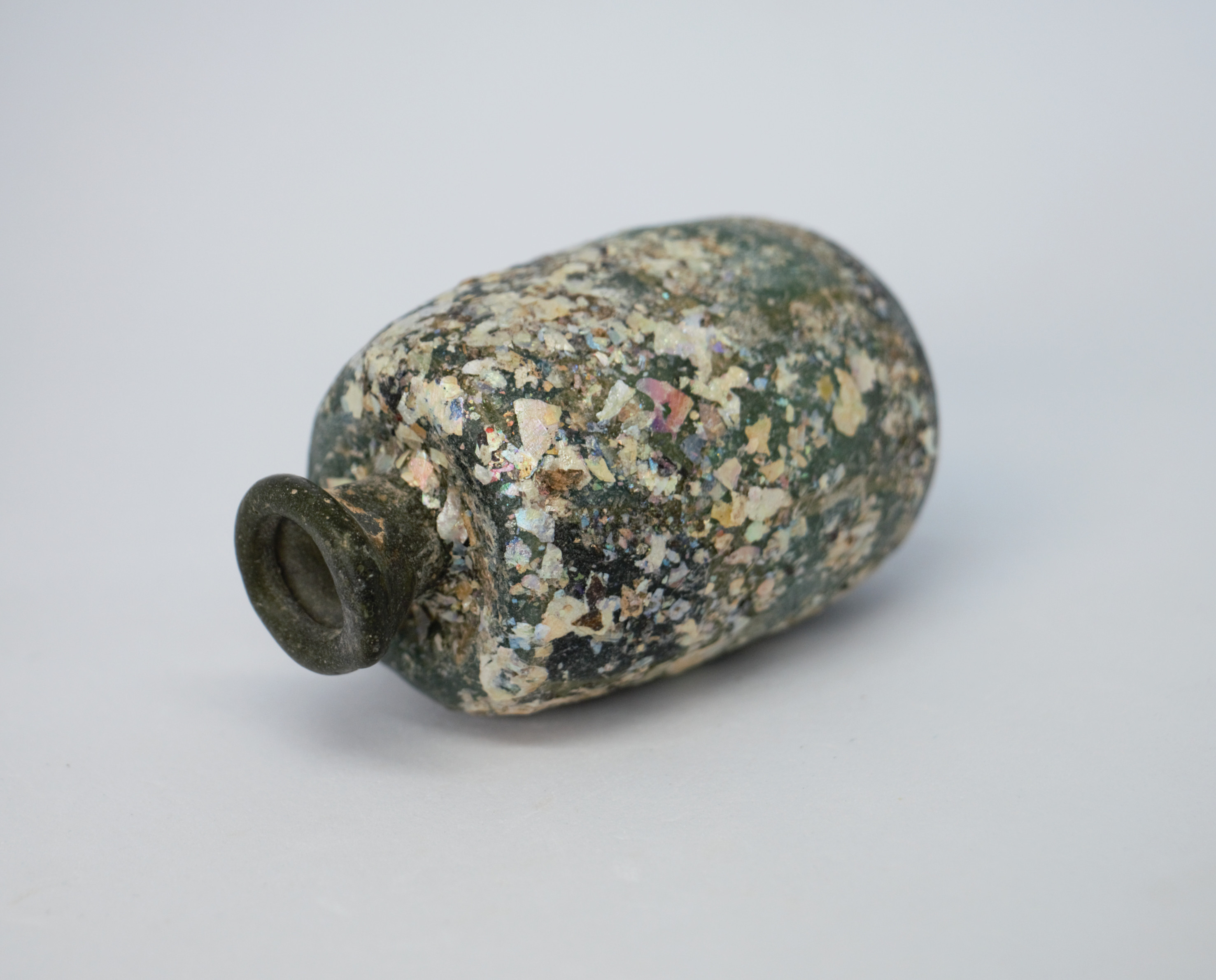 古代ガラス　ローマン銀化グラス　壺　瓶　アフガニスタン出土　紀元3～4世紀頃 74.6 g