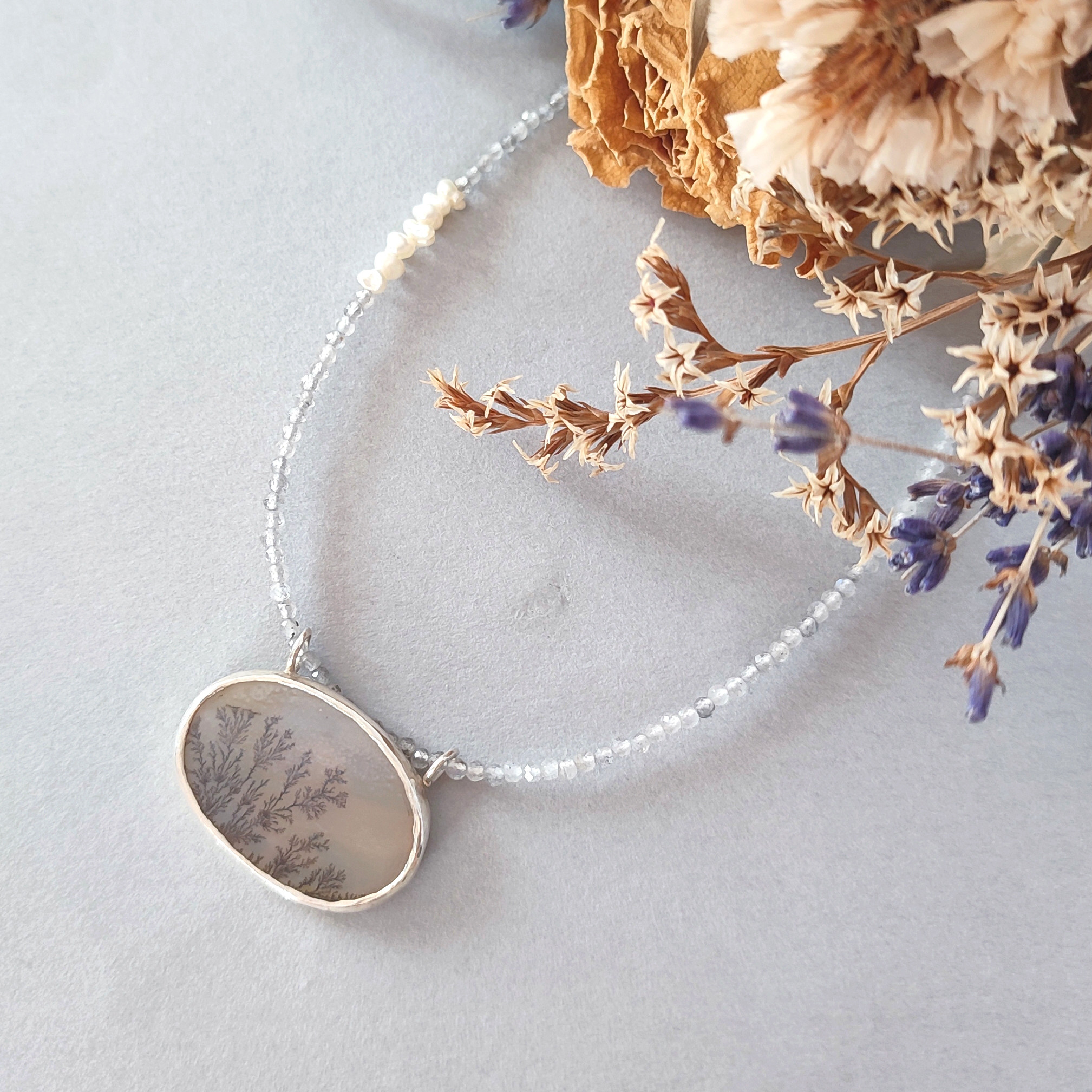 【1点もの】デンドリティックアゲート/淡水パール/ラブラドライト/シダ模様/フクロウ/梟/覆輪/天然石/ビーズネックレス