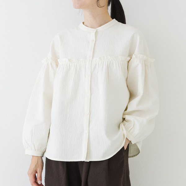 春まで使える コットン裏ガーゼ接結 ボリューム袖 フリルブラウス