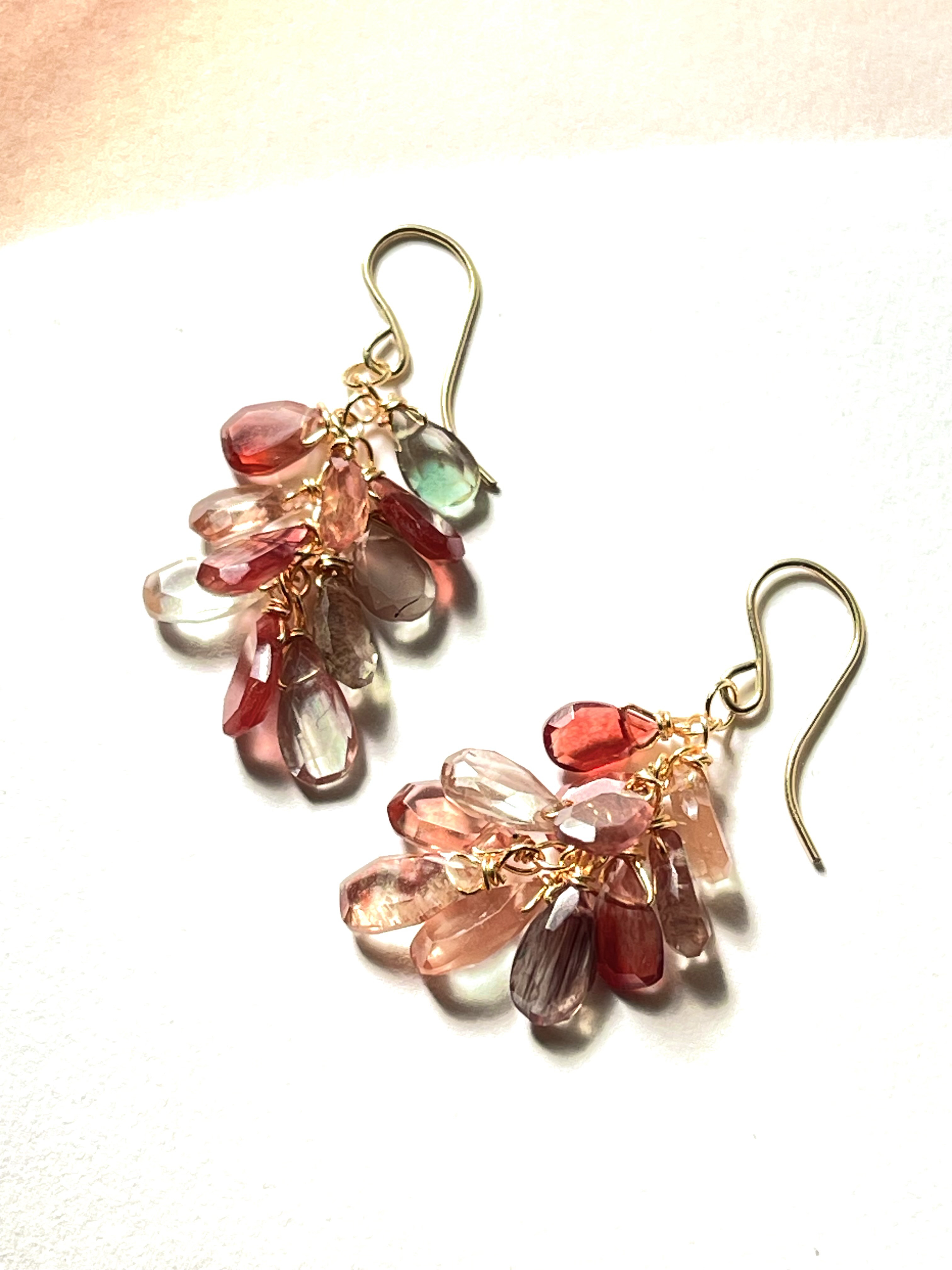14kgf カラーチェンジアンデシン　花びらピアス