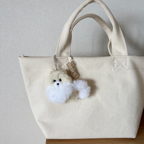 専用　ハンドメイド　刺繍　ポメラニアン　ストラップ　バッグキーホルダー　うちの子 ポメラニアン（クリーム）うちの子名入れバッグチャーム おもちゃ