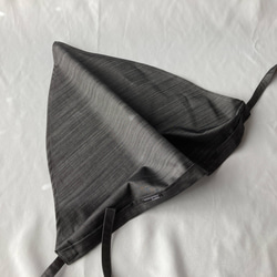 ひも付きタック入りバブーシュカ三角巾　濃紺薄手デニム 7枚目の画像