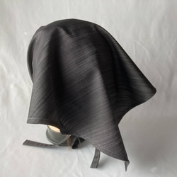 ひも付きタック入りバブーシュカ三角巾　濃紺薄手デニム 4枚目の画像