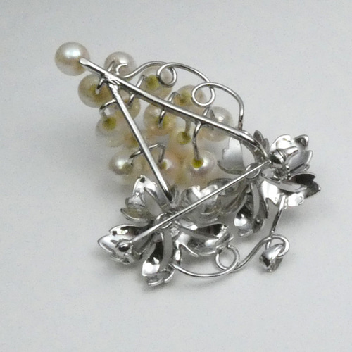 【専用になりました】ぶどうの房 ブローチ兼ペンダントトップ Amazon | 天然工房 べっこう屋さん 本べっ甲 ブローチ ペンダント