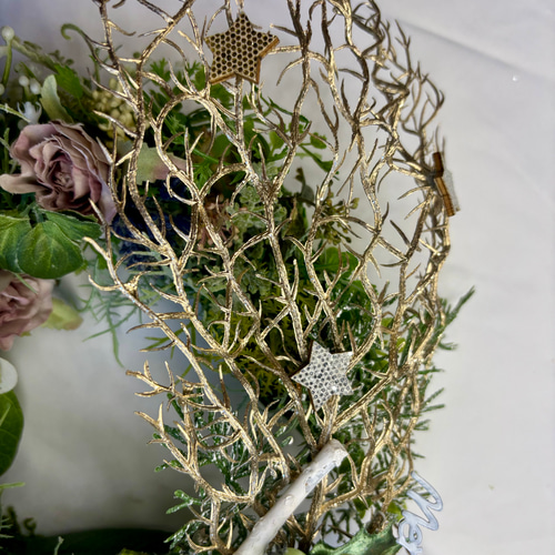 幸せを呼び込むホースシューリース ミニバラとクリスマスケープ リース