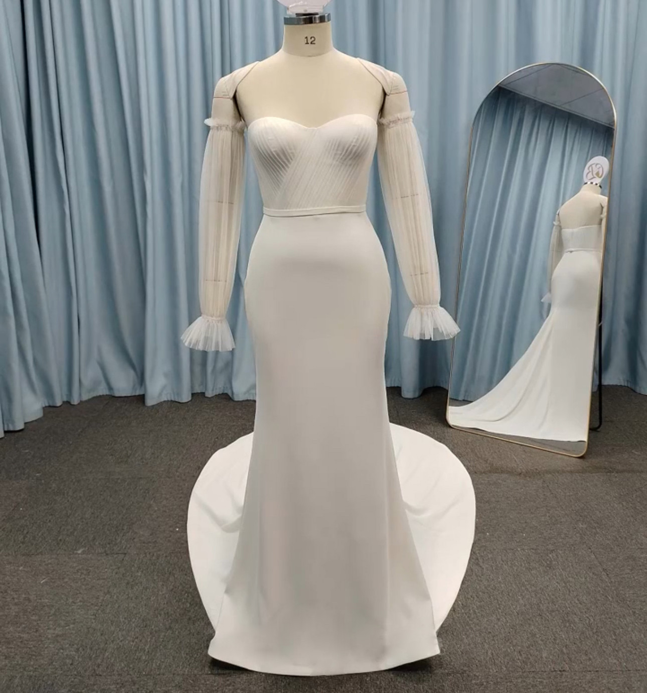 買わないと損　取り外し可能オーバースカート　パフスリーブ　フリル　チュール　ホワイト　サテン　カラー変更可能二次会結婚式