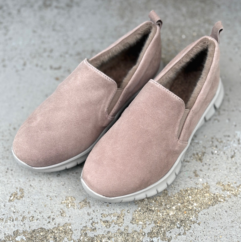 超軽量片足168ｇインナーファー&インソールボアこれからの季節に活躍！スリッポンシューズ　ベージュ