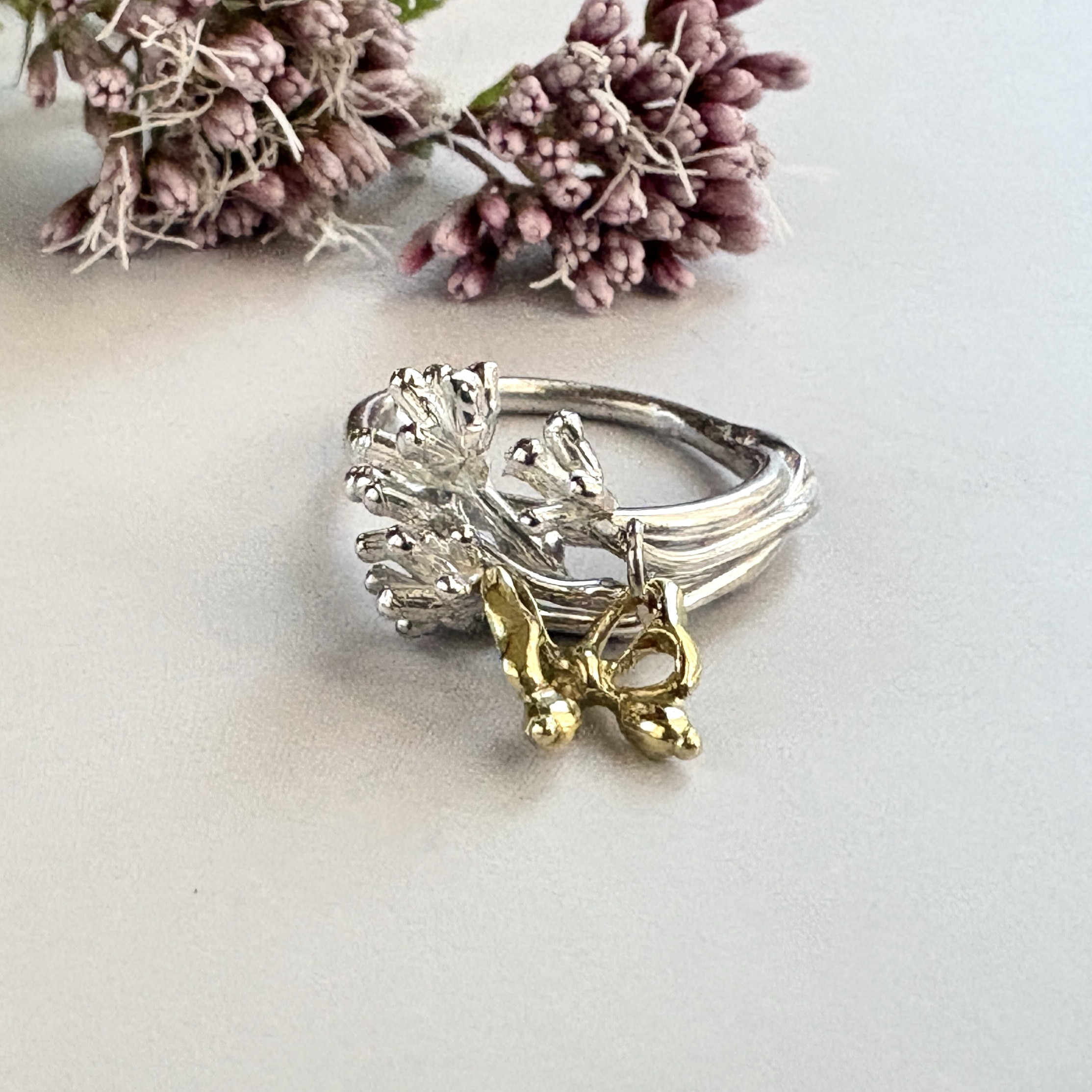 【一点物】旅する蝶とフジバカマのリング（silver925）（真鍮）