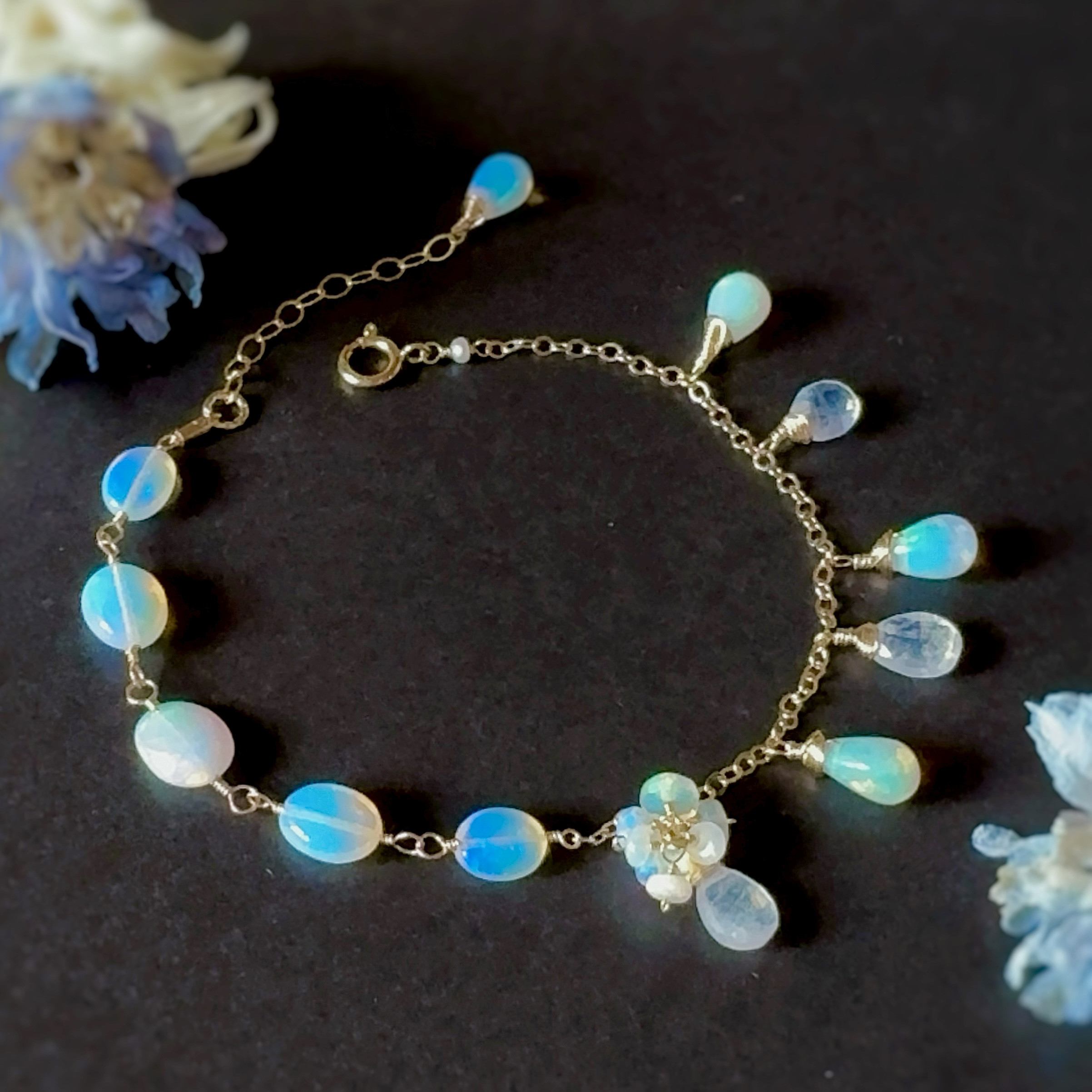 宝石質プレシャスオパールとムーンストーンの虹の煌めきブレスレット◇14kgf