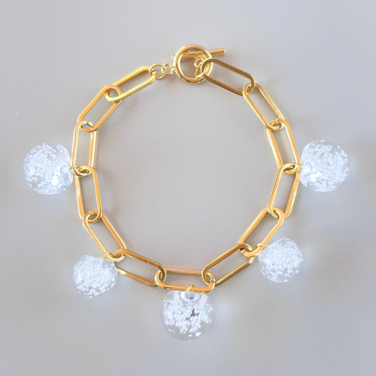 【金属アレルギー対応】 泡モチーフ クリアアクリル×ゴールドチェーン ブレスレット ｜サージカルステンレス 大人カジュア