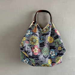 【数量限定】新作★グレー北欧花★トライアングルバック　綿麻　 2枚目の画像