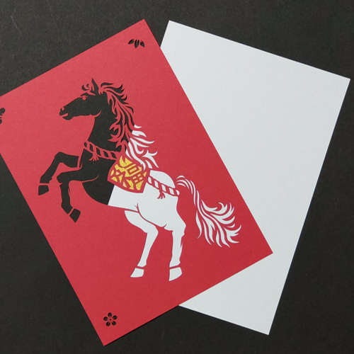 2026年 干支飾り 午 白馬 招福 切り絵（赤） 切り絵 青森ヒバ木工