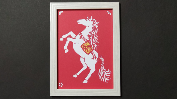 馬の絵の飾りもの 2026年 干支飾り 午 白馬 招福 切り絵（赤） 切り絵 青森ヒバ木工