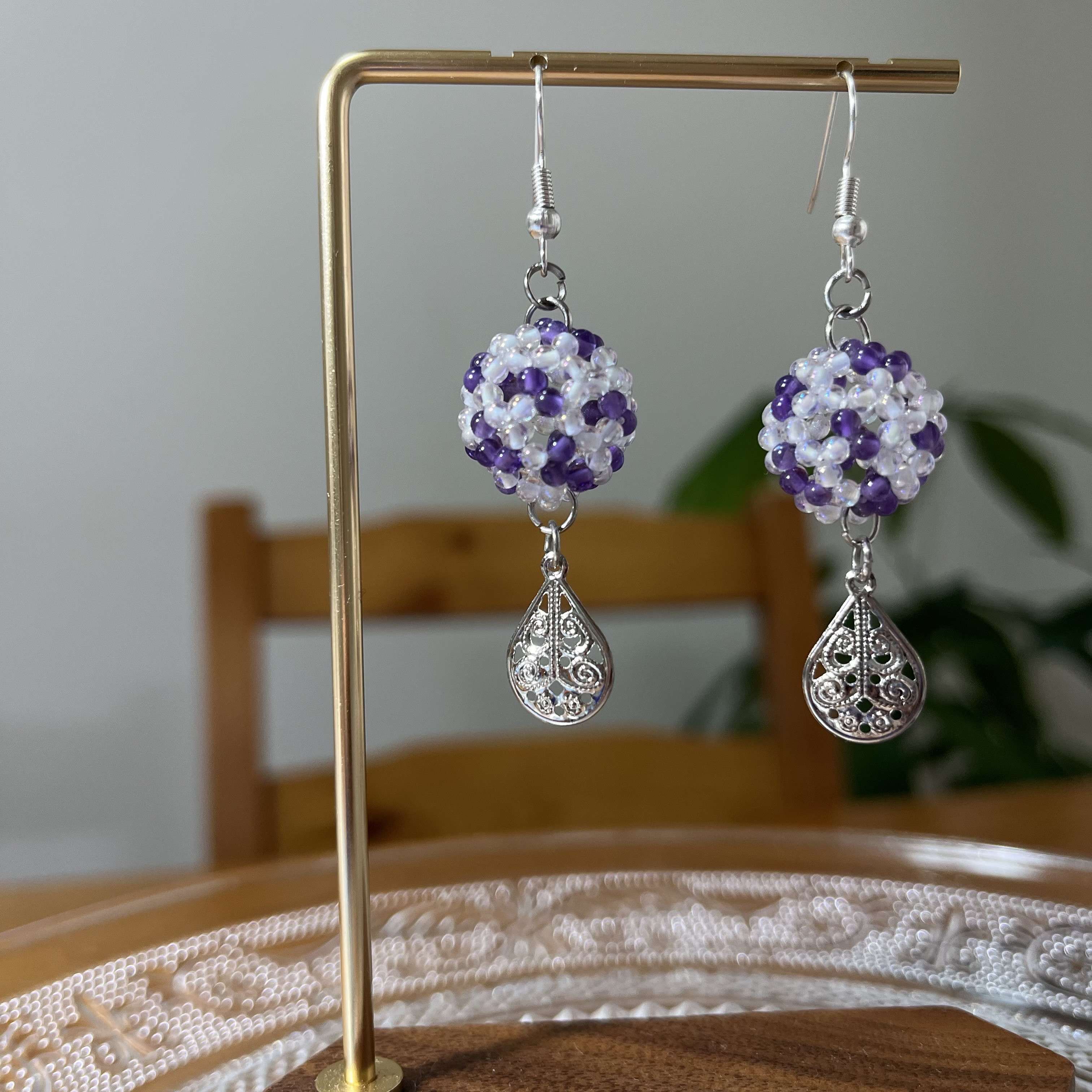 *天然石*　オーロラクオーツ＆アメジスト　フラーレン　フックピアス　2mm球　小ぶりでコロン♪　パーツ変更可