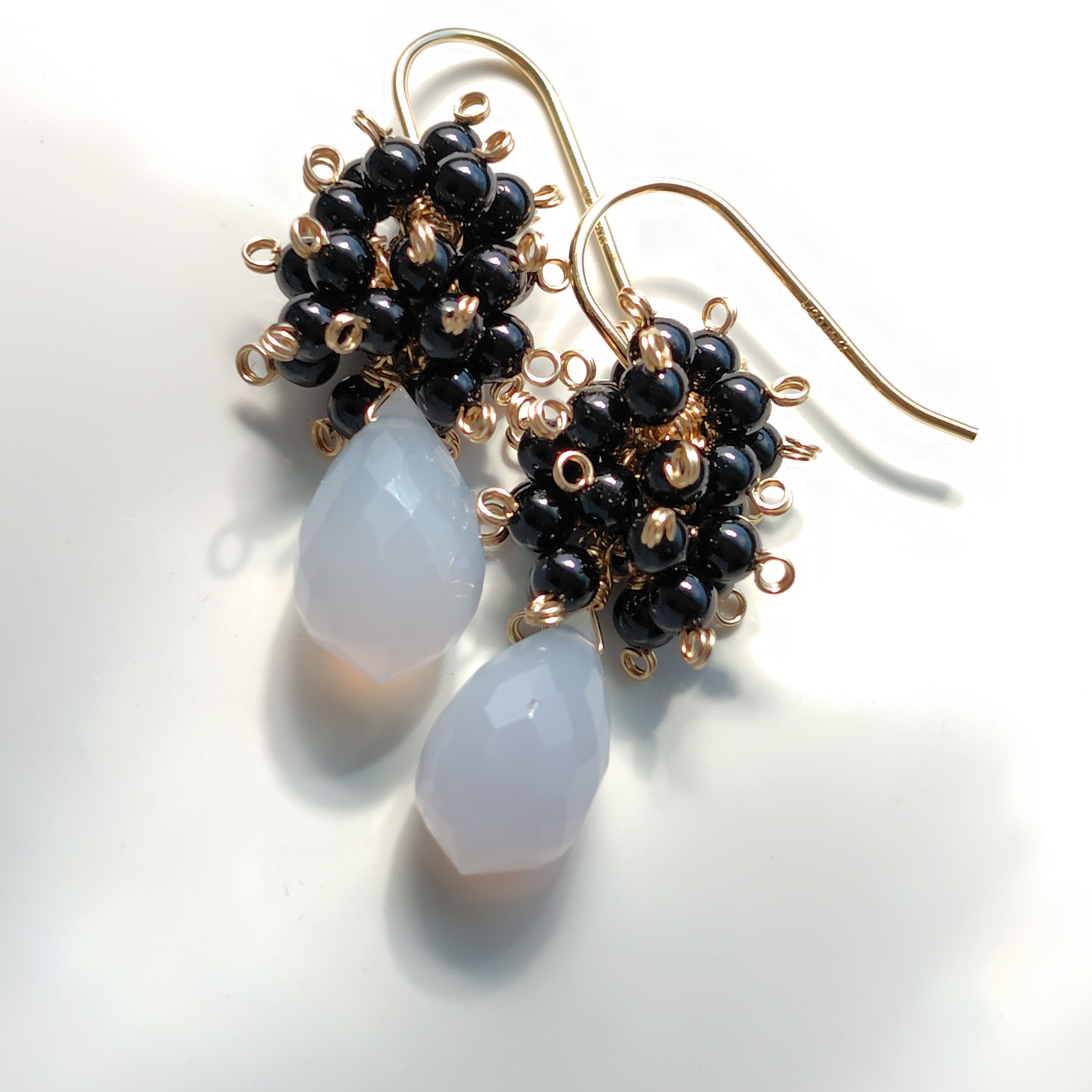 とろみのあるガラスの質感✳ブルーレースアゲート14kgfピアス