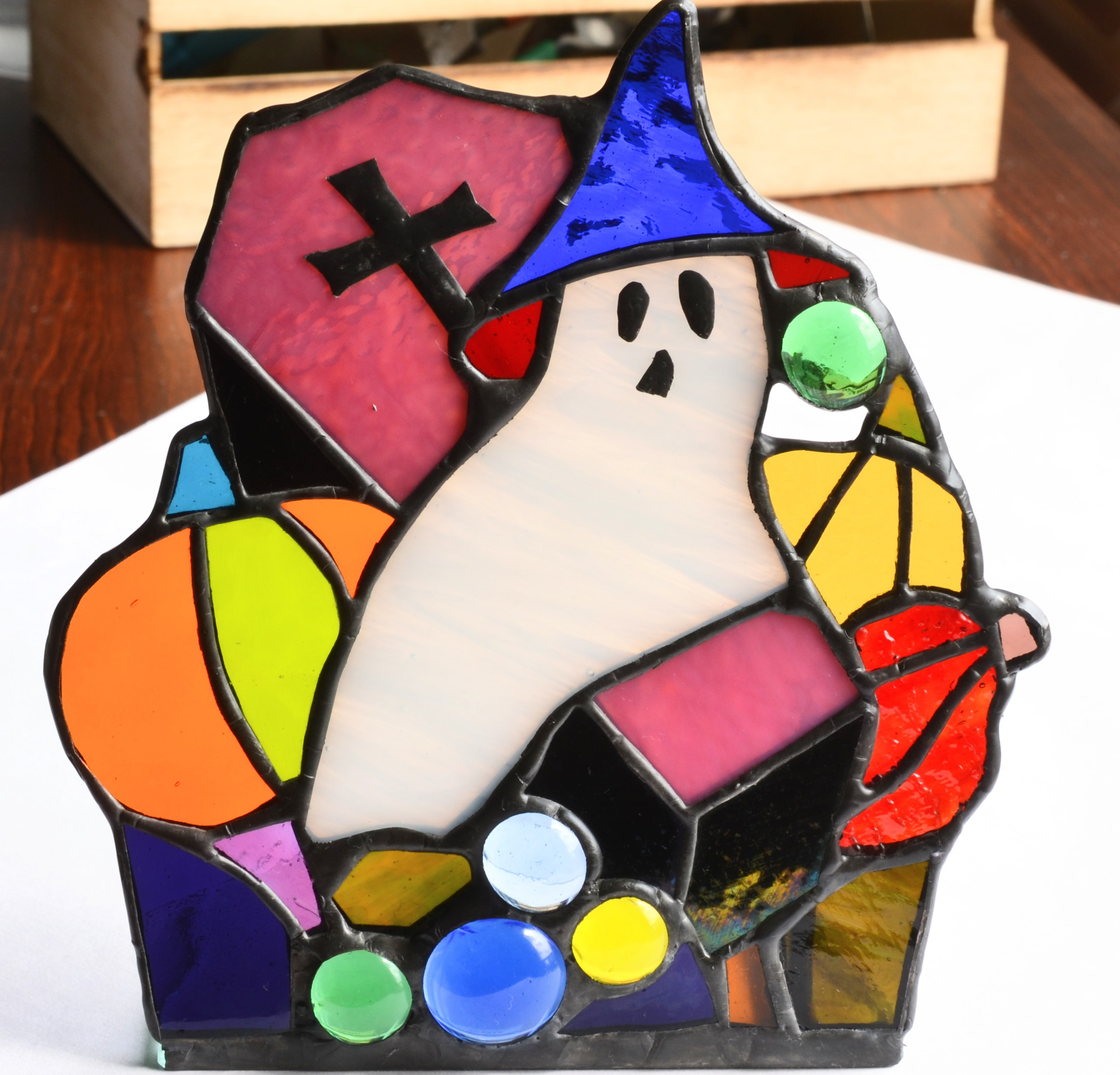 ピンクの棺桶とハロウィン ゴーストのステンドグラスパネル