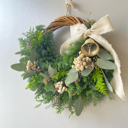 【sold】Green chic Christmasリース ◯28センチ クリスマスリース スワッグ Cocoflower 通販 20008320｜Creema(クリーマ)