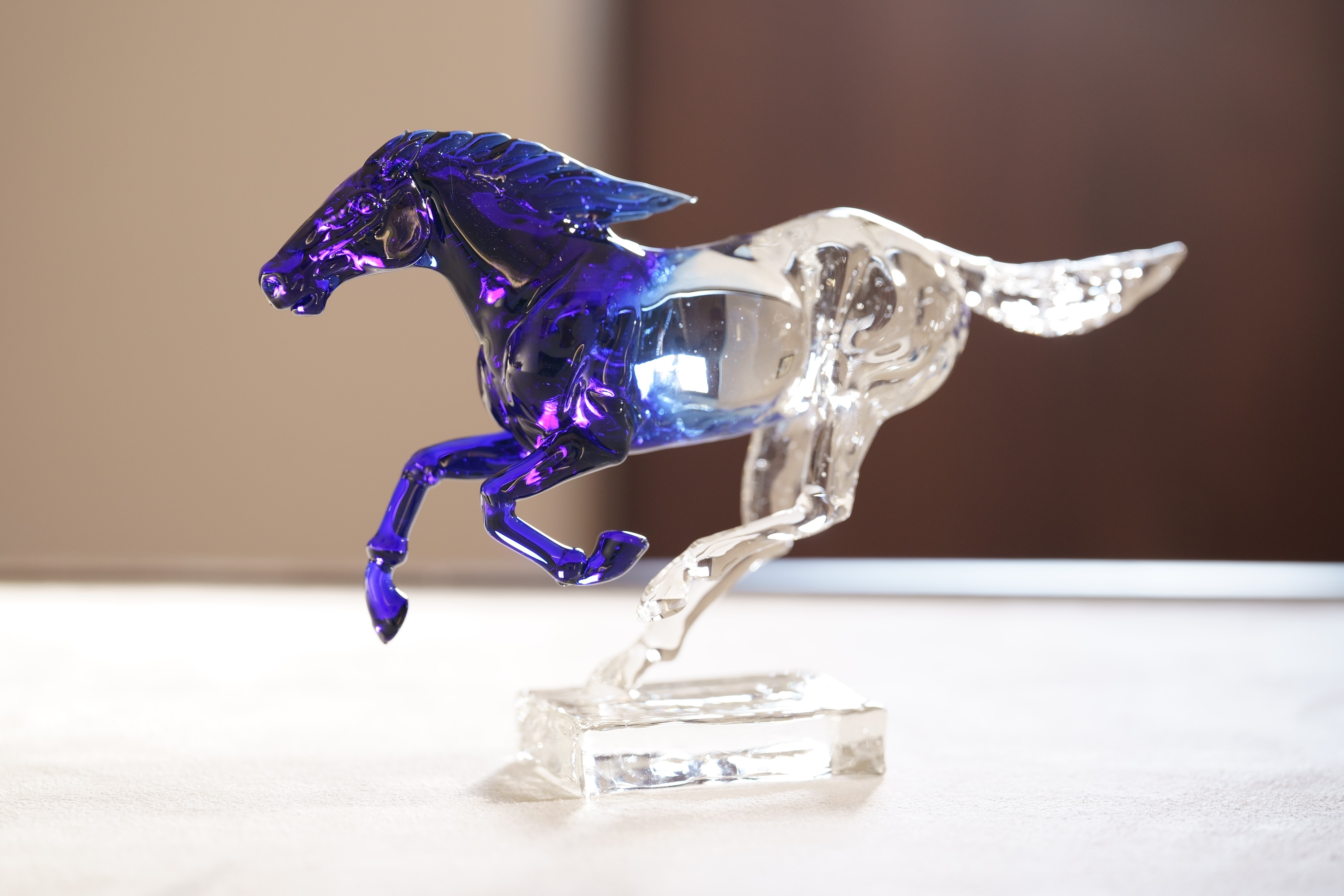 ガラスの干支　午　「 駿 (大・ブルー) 」　馬　お正月　縁起物