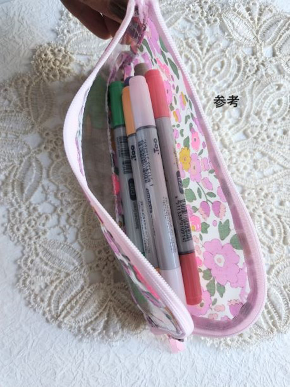 ペンケース　歯ブラシケース　L字ファスナー　クリアポーチ　クラシックガーデン　リバティ　ラミネート　♡定番柄の見事な饗宴 8枚目の画像