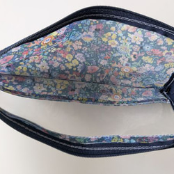 ペンケース　歯ブラシケース　L字ファスナー　クリアポーチ　クラシックガーデン　リバティ　ラミネート　♡定番柄の見事な饗宴 6枚目の画像