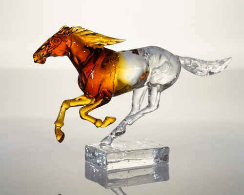 受注制作 ガラスの干支 午 「 駿 (大・アンバー) 」 馬 お正月 縁起物