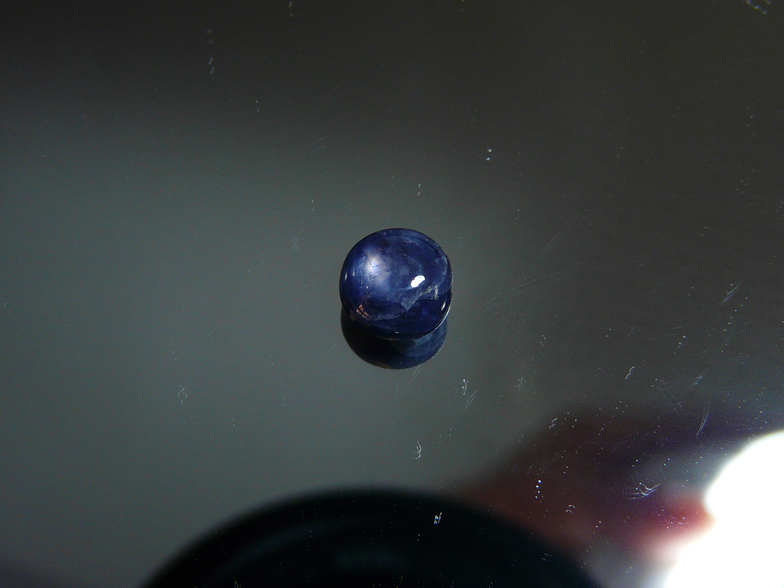 S054　★天然　非加熱【ビルマ　モゴック産】★スターサファイア　ルース