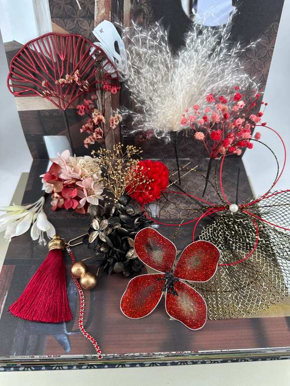 【豪華】ディップアート　簪　キラキラ　髪飾り　成人式　卒業式  赤　黒　ゴールド　白　水引　タッセル　チュール 4枚目の画像