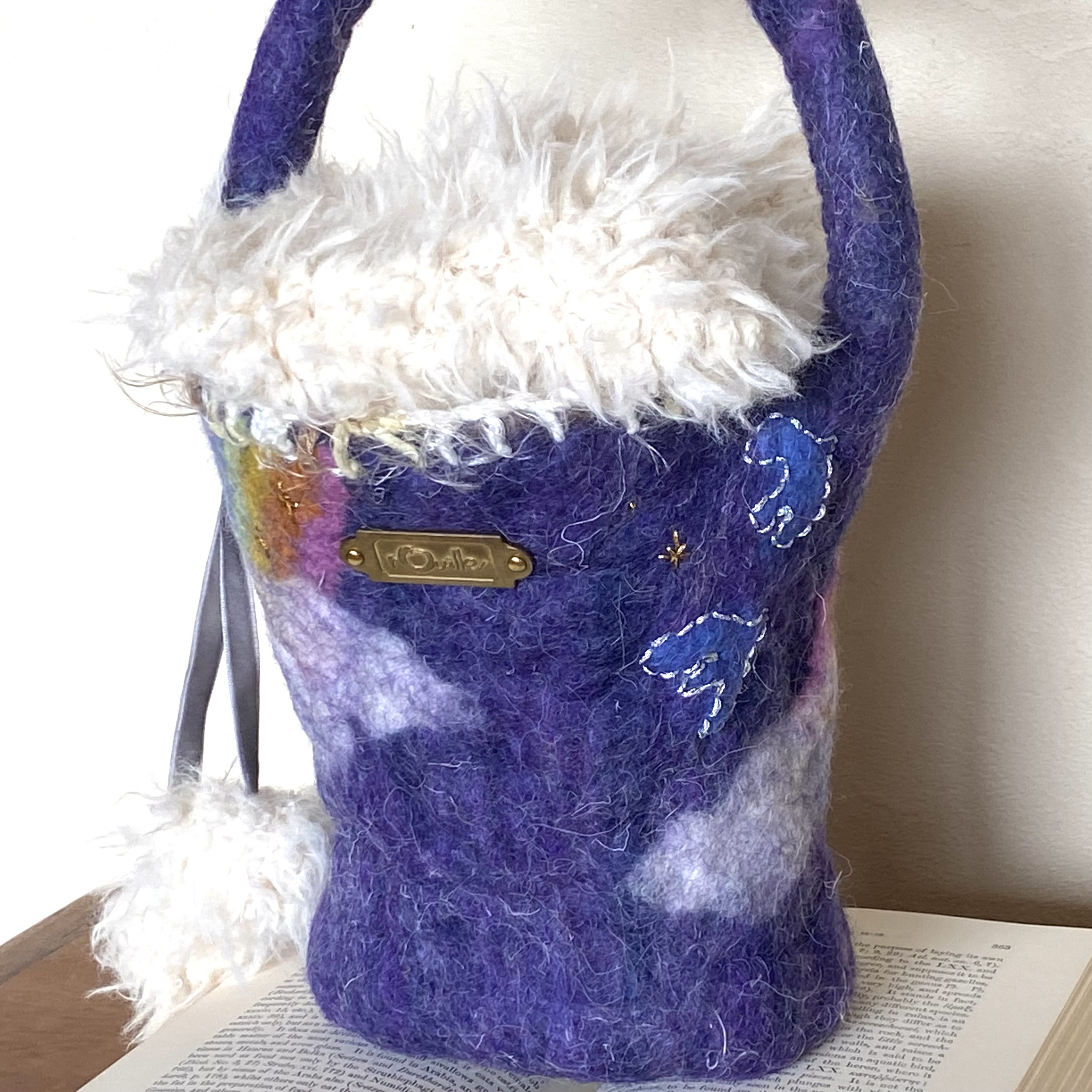 フェルトバッグ　虹【BAKETU型】