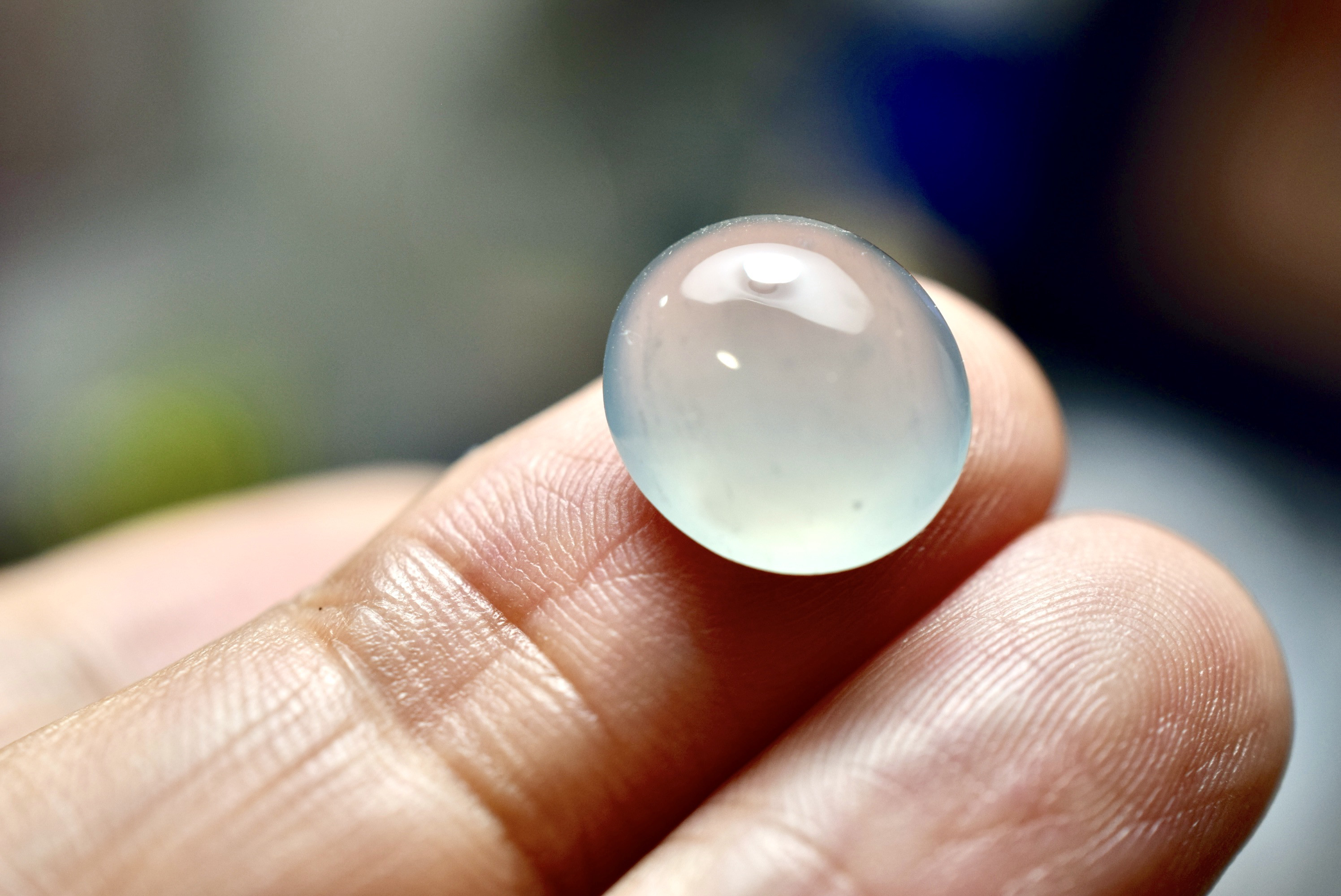 SR12-24 大粒 宝石質 高氷種 薄水緑色 グアテマラ産 天然 A貨 本翡翠 ルース 硬玉 ジェダイト