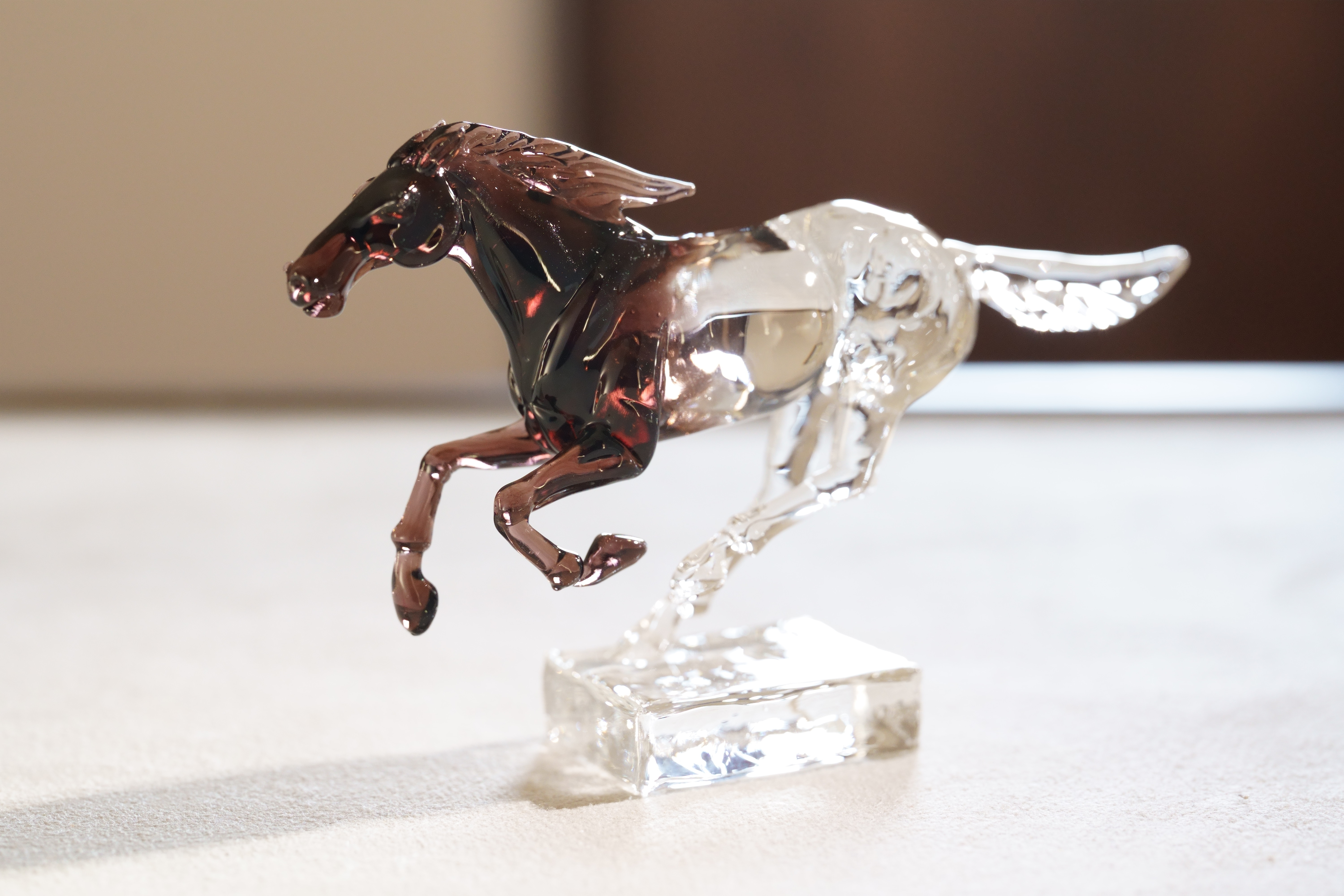 ガラスの干支 午 「 駿 (小・ダークブラウン) 」 馬 お正月 縁起物