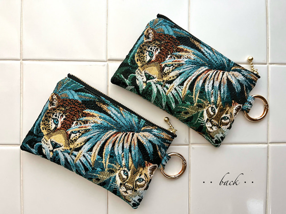 フランス生地のカラビナ付きポーチ SAFECO社ジャガード トラ柄 ヒョウ柄 アニマル コインケース ミニ財布 小物入れ 5枚目の画像