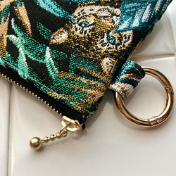 フランス生地のカラビナ付きポーチ SAFECO社ジャガード トラ柄 ヒョウ柄 アニマル コインケース ミニ財布 小物入れ 6枚目の画像