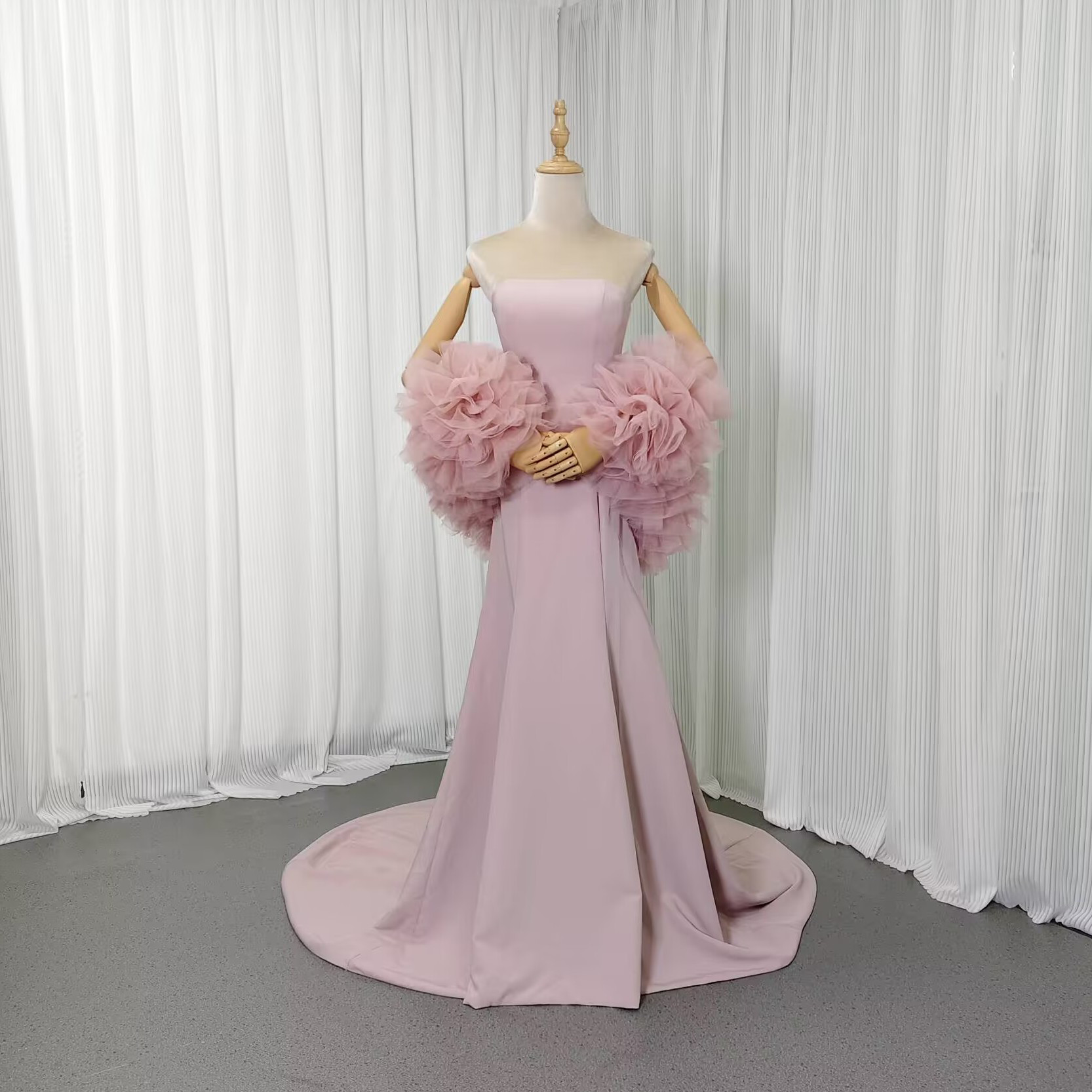 送料無料！カラードレス ピンク  ケープ風ドレス  マーメイドライン クレープ生地 ベアトップ ファスナー 前撮り